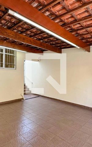 Casa para alugar com 230m², 3 quartos e 2 vagas Casa para alugar com 230m², 3 quartos e 2 vagasGaragem