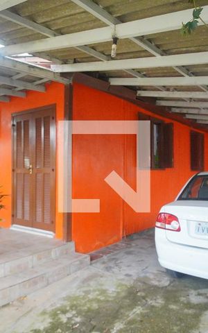 Casa à venda com 80m², 2 quartos e 2 vagasFachada