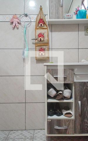 Casa à venda com 80m², 2 quartos e 2 vagasBanheiro