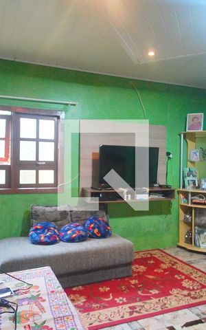 Casa à venda com 80m², 2 quartos e 2 vagasSala
