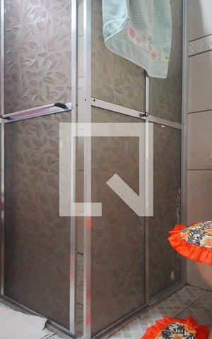 Casa à venda com 80m², 2 quartos e 2 vagasBanheiro