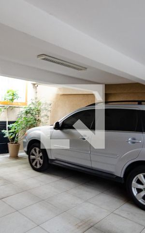 Casa à venda com 220m², 3 quartos e 2 vagasGaragem
