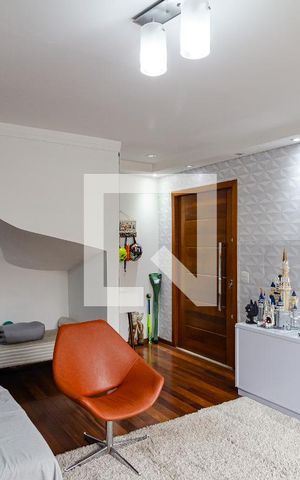 Casa à venda com 220m², 3 quartos e 2 vagasSala