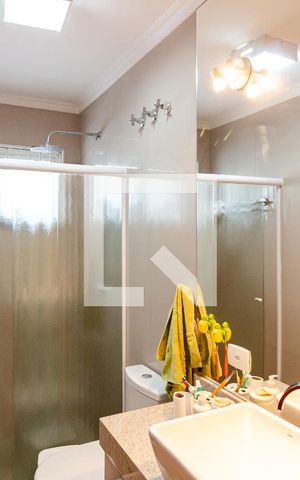 Casa à venda com 220m², 3 quartos e 2 vagasBanheiro Social