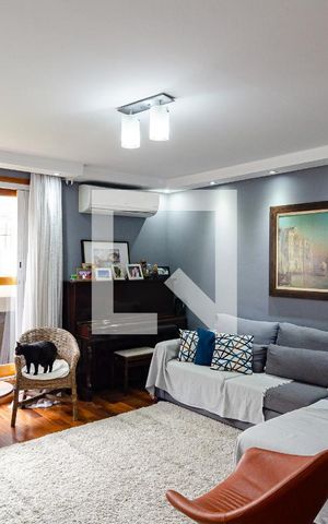 Casa à venda com 220m², 3 quartos e 2 vagasSala