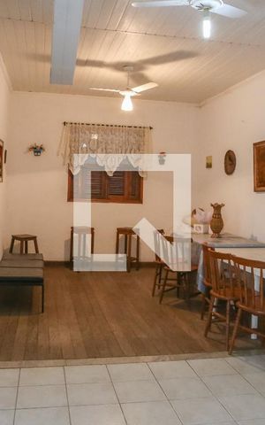 Casa à venda com 411m², 3 quartos e 9 vagas Casa à venda com 411m², 3 quartos e 9 vagasSalão
