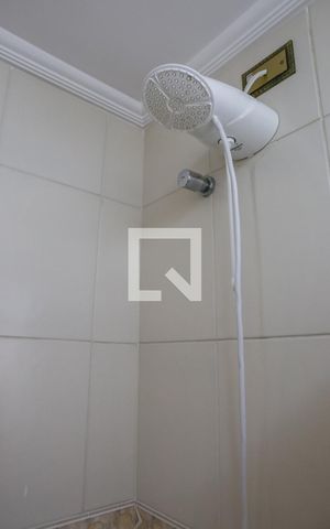 Casa à venda com 411m², 3 quartos e 9 vagas Casa à venda com 411m², 3 quartos e 9 vagasBanheiro da Suíte 2