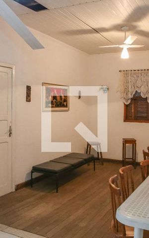 Casa à venda com 411m², 3 quartos e 9 vagas Casa à venda com 411m², 3 quartos e 9 vagasSalão