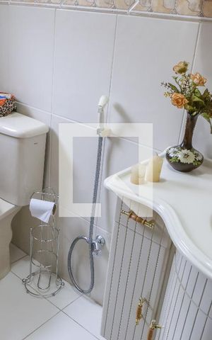 Casa à venda com 411m², 3 quartos e 9 vagas Casa à venda com 411m², 3 quartos e 9 vagasBanheiro da Suíte 2