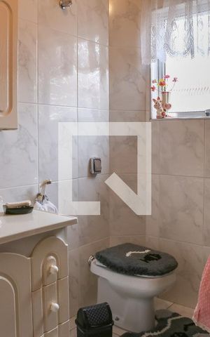 Casa à venda com 411m², 3 quartos e 9 vagas Casa à venda com 411m², 3 quartos e 9 vagasBanheiro Social