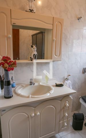 Casa à venda com 411m², 3 quartos e 9 vagas Casa à venda com 411m², 3 quartos e 9 vagasBanheiro Social