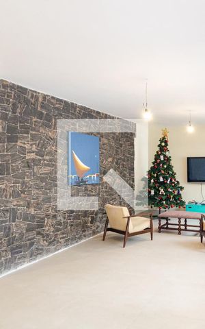 Casa à venda com 394m², 3 quartos e 3 vagas Casa à venda com 394m², 3 quartos e 3 vagasSala