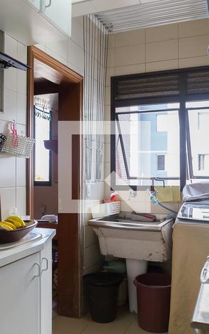 Apartamento à venda com 175m², 4 quartos e 3 vagas Apartamento à venda com 175m², 4 quartos e 3 vagasÁrea de Serviço