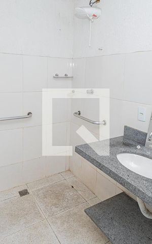 Casa à venda com 600m², 5 quartos e 6 vagasBanheiro Suíte 1