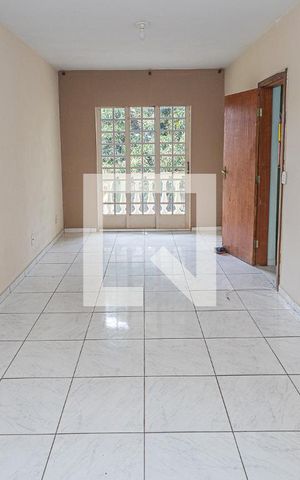 Casa à venda com 600m², 5 quartos e 6 vagasQuarto 2 - suite/ 2º andar