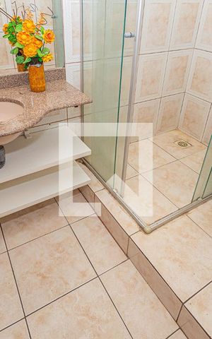 Casa à venda com 600m², 5 quartos e 6 vagasBanheiro