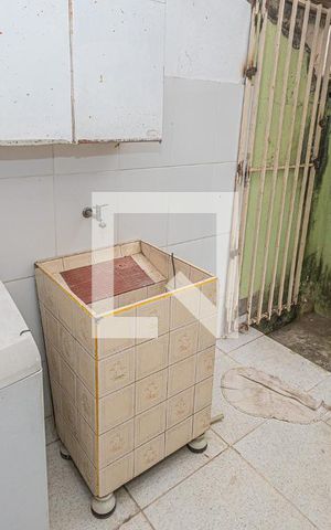 Casa à venda com 600m², 5 quartos e 6 vagasÁrea de serviço