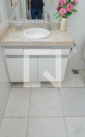Casa à venda com 600m², 5 quartos e 6 vagasBanheiro Suíte 2