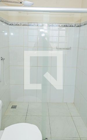 Casa à venda com 600m², 5 quartos e 6 vagasBanheiro Suíte 2