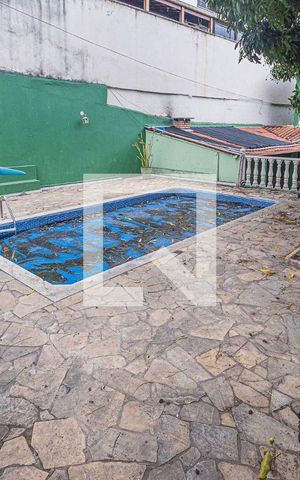 Casa à venda com 600m², 5 quartos e 6 vagasQuintal / Piscina