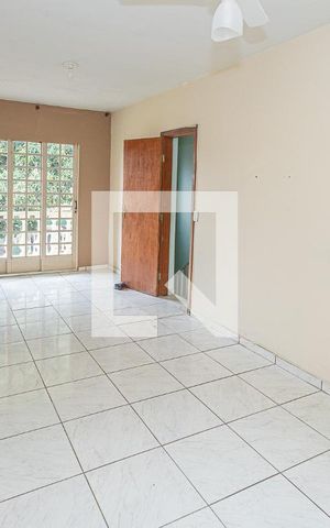 Casa à venda com 600m², 5 quartos e 6 vagasQuarto 2 - suite/ 2º andar