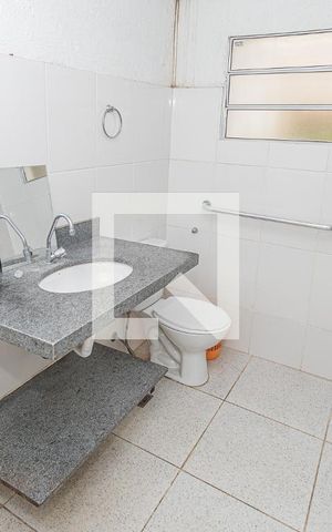 Casa à venda com 600m², 5 quartos e 6 vagasBanheiro Suíte 1