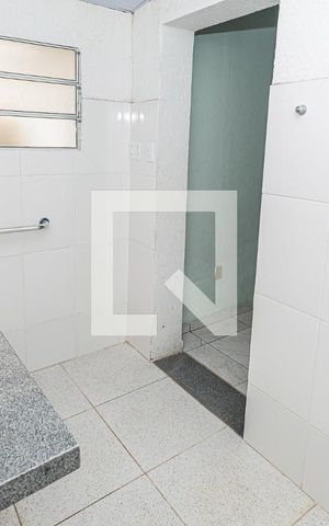 Casa à venda com 600m², 5 quartos e 6 vagasBanheiro Suíte 1