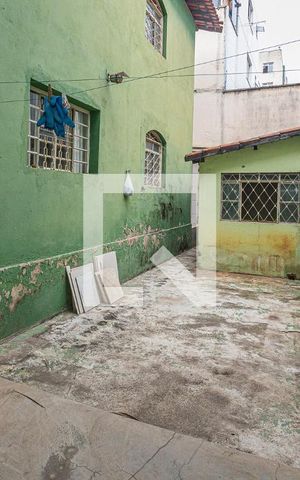 Casa à venda com 600m², 5 quartos e 6 vagasQuintal