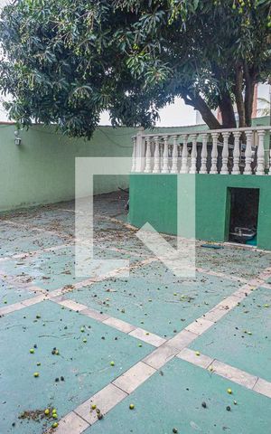 Casa à venda com 600m², 5 quartos e 6 vagasQuintal / Piscina