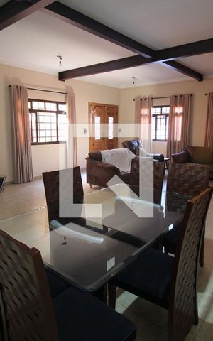 Casa à venda com 400m², 4 quartos e 3 vagasSala
