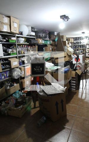 Casa à venda com 400m², 4 quartos e 3 vagasDepósito