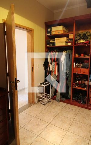 Casa à venda com 400m², 4 quartos e 3 vagasCloset