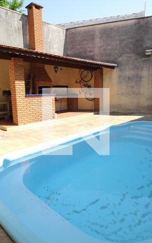 Casa à venda com 400m², 4 quartos e 3 vagasPiscina