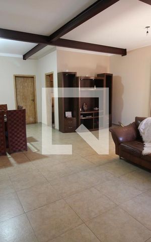 Casa à venda com 400m², 4 quartos e 3 vagasSala