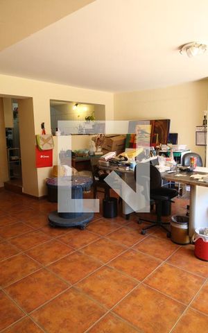Casa à venda com 400m², 4 quartos e 3 vagasÁrea comum - Salão de festas