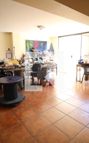Casa à venda com 400m², 4 quartos e 3 vagasÁrea comum - Salão de festas