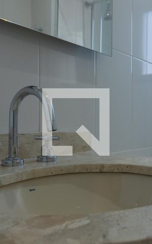 Apartamento à venda com 342m², 3 quartos e 6 vagas Apartamento à venda com 342m², 3 quartos e 6 vagasBanheiro da Suíte 2