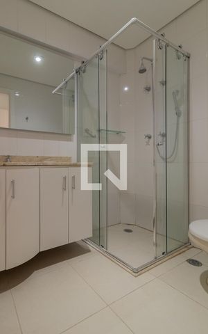 Apartamento à venda com 342m², 3 quartos e 6 vagas Apartamento à venda com 342m², 3 quartos e 6 vagasBanheiro da Suíte 3