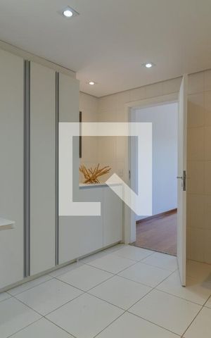 Apartamento à venda com 342m², 3 quartos e 6 vagas Apartamento à venda com 342m², 3 quartos e 6 vagasCozinha