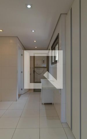 Apartamento à venda com 342m², 3 quartos e 6 vagas Apartamento à venda com 342m², 3 quartos e 6 vagasCozinha