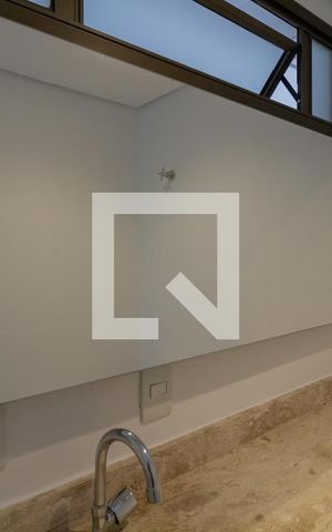 Apartamento à venda com 342m², 3 quartos e 6 vagas Apartamento à venda com 342m², 3 quartos e 6 vagasLavabo