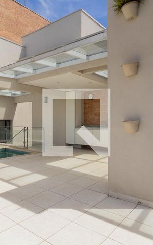 Apartamento à venda com 342m², 3 quartos e 6 vagas Apartamento à venda com 342m², 3 quartos e 6 vagasCobertura