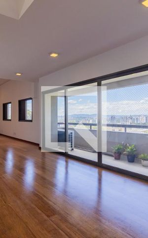 Apartamento à venda com 342m², 3 quartos e 6 vagas Apartamento à venda com 342m², 3 quartos e 6 vagasSala