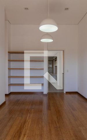 Apartamento à venda com 342m², 3 quartos e 6 vagas Apartamento à venda com 342m², 3 quartos e 6 vagasSala de Jantar