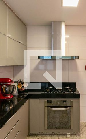 Apartamento à venda com 200m², 3 quartos e 4 vagas Apartamento à venda com 200m², 3 quartos e 4 vagasCozinha e Área de Serviço