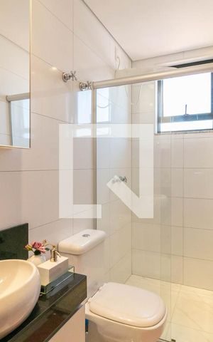 Apartamento à venda com 200m², 3 quartos e 4 vagas Apartamento à venda com 200m², 3 quartos e 4 vagasBanheiro da Suíte