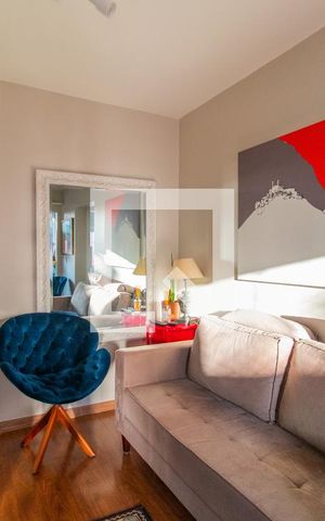 Apartamento à venda com 112m², 2 quartos e 1 vaga Apartamento à venda com 112m², 2 quartos e 1 vagaSala