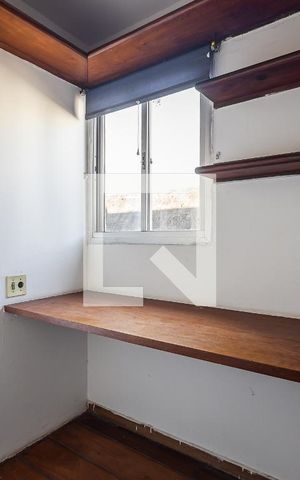 Apartamento à venda com 75m², 2 quartos e 2 vagasÁrea de Serviço - Quarto