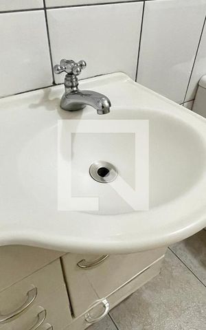 Casa para alugar com 56m², 1 quarto e sem vaga Casa para alugar com 56m², 1 quarto e sem vagaBanheiro