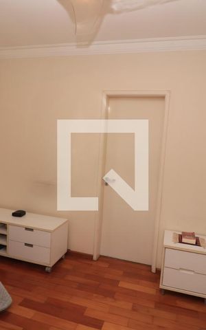 Casa à venda com 184m², 4 quartos e 3 vagasQuarto 2 - Suíte